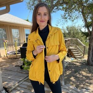 Tommy Hilfigure Yellow Jacket